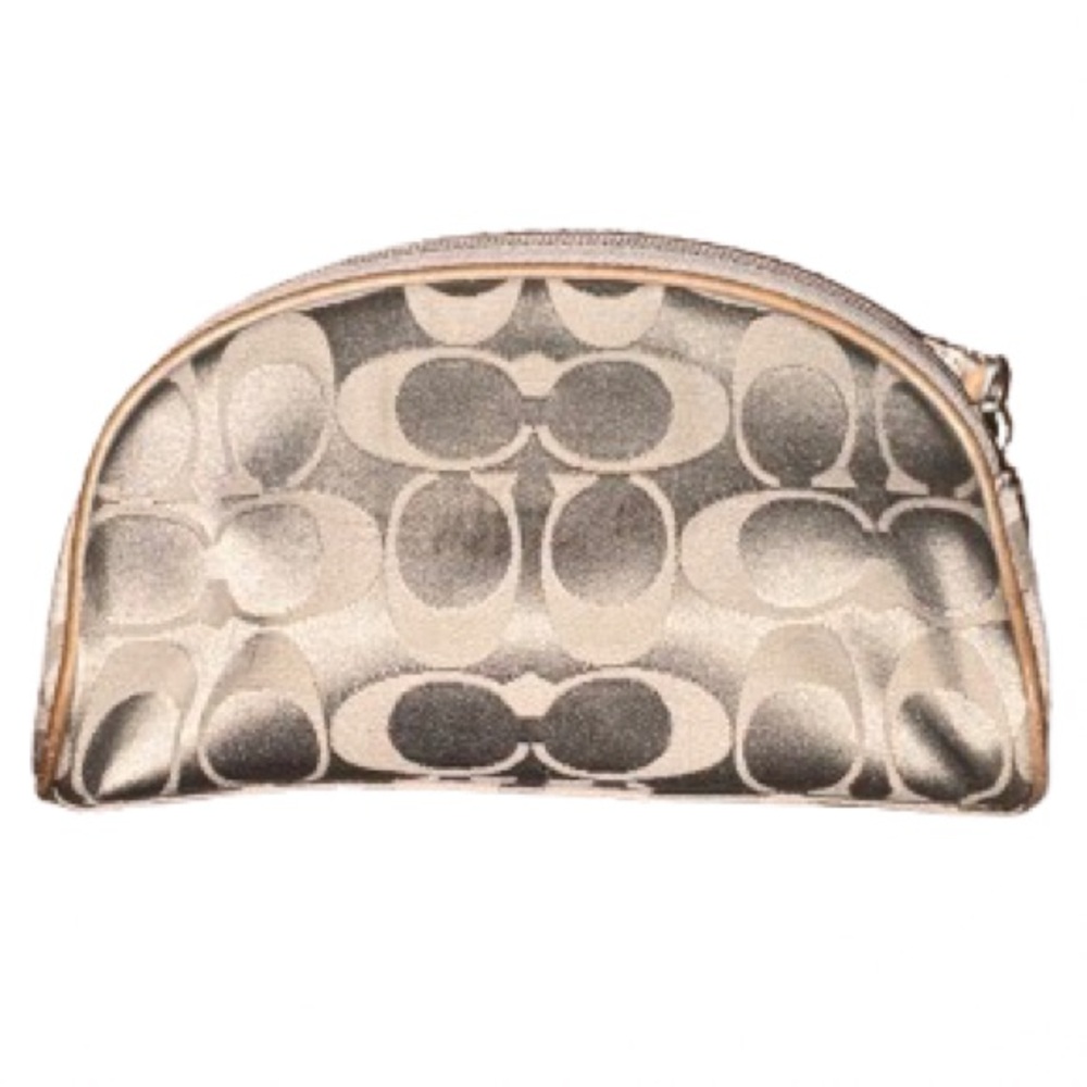 Coach Limited Edition Estée
Lauder Zip Around Cosmetic Bag
D1082-B903 - Picture 2 of 6